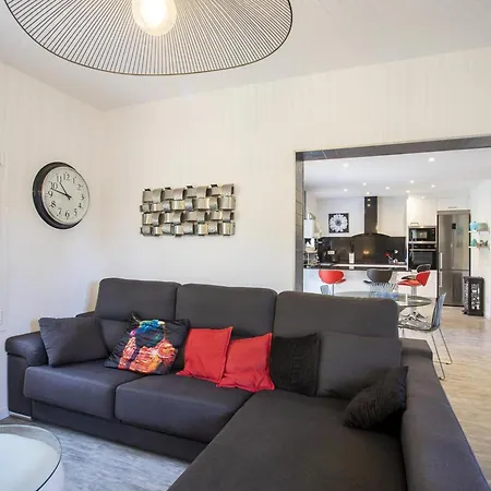 בית נופש Casa Renovada Con 3 Dormitorios, Terraza Y Barbacoa A 3 Km De La Playa En - Hisp-288-46 *