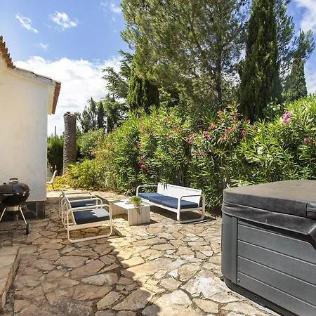 Casa Renovada Con 3 Dormitorios, Terraza Y Barbacoa A 3 Km De La Playa En - Hisp-288-46 * רוזס